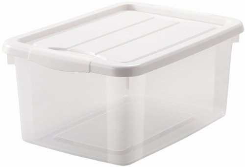 フタ付きのプラスチック衣装ケース